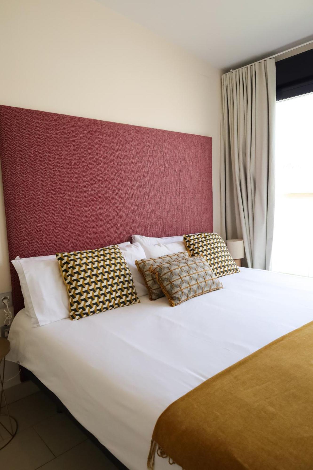 Guzman El Bueno Suites Sevilla Bagian luar foto