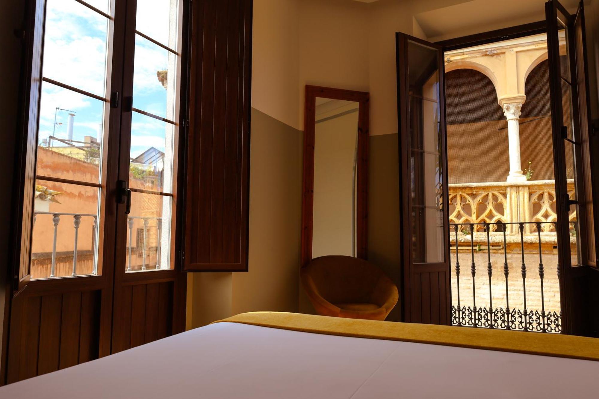 Guzman El Bueno Suites Sevilla Bagian luar foto