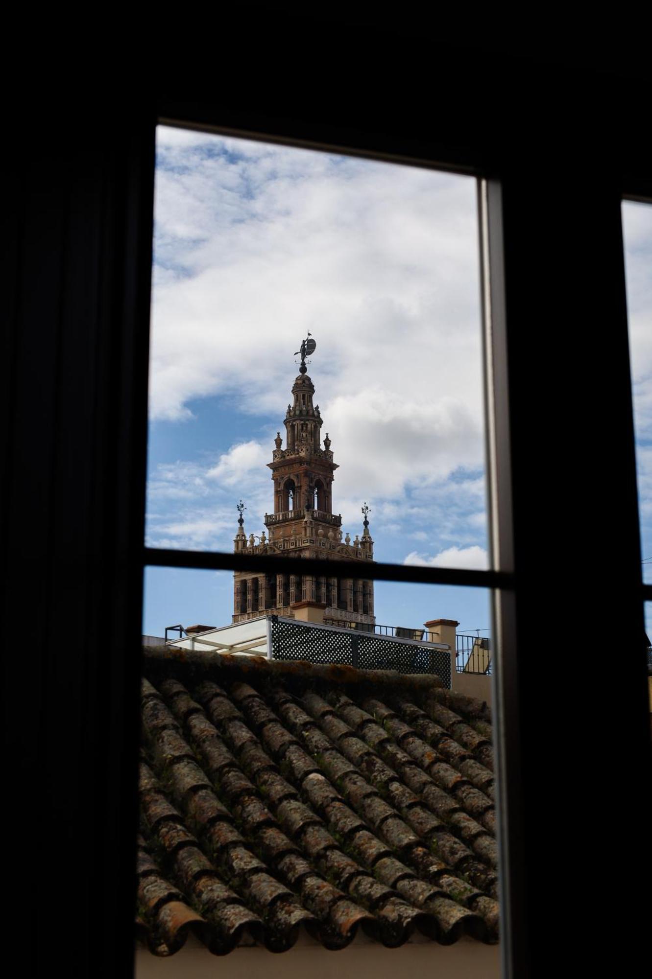 Guzman El Bueno Suites Sevilla Bagian luar foto